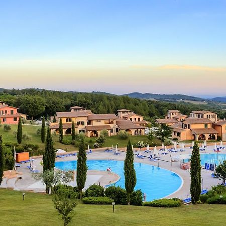 Pian Dei Mucini Resort Le Ville Massa Marittima Buitenkant foto