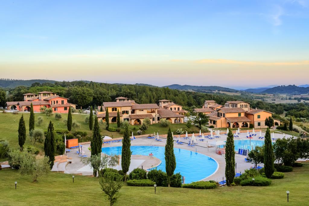 Pian Dei Mucini Resort Le Ville Massa Marittima Buitenkant foto