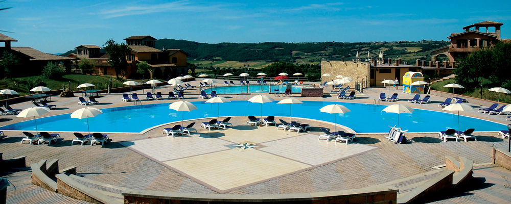 Pian Dei Mucini Resort Le Ville Massa Marittima Buitenkant foto